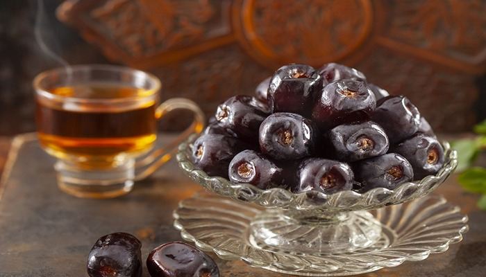 خرما مضافتی کنجدی مخصوص پذیرایی دانه درشت